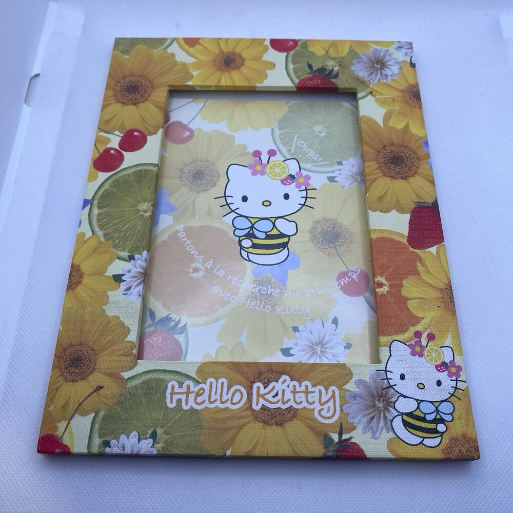 Vintage 2003 Sanrio Hello Kitty Floral Bee Picture Photo Frame Y2K Spring